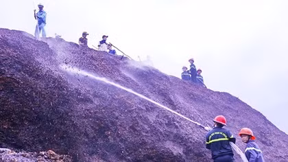 Cháy kho bãi dăm gỗ của doanh nghiệp trong Khu công nghiệp Phú Tài