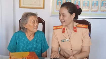 Xúc động chuyện về dì Năm cấp dưỡng