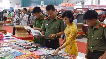 Khai mạc triển lãm “Thanh Hóa xưa và nay”