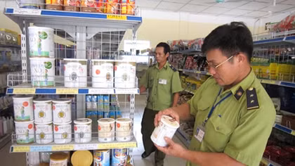 Xử lý trách nhiệm người đứng đầu để buôn lậu, hàng giả lộng hành