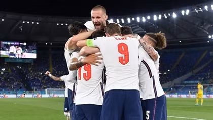 Luke Shaw, cậu nhóc năm nào giờ đã lớn
