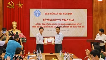 Trao giải cuộc thi sáng kiến trong lĩnh vực bảo hiểm