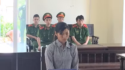 Đầu độc bố chồng, lĩnh án 8 năm tù