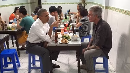Đầu bếp từng ăn bún chả cùng Obama tại Hà Nội tự tử ở tuổi 61