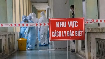Nỗ lực cứu chữa cho hai bệnh nhân COVID-19 có diễn biến nặng