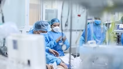 Việt Nam phòng, chống dịch COVID-19 qua ống kính nhiếp ảnh