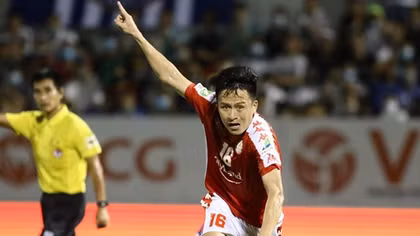  TP HCM lội ngược dòng "nghẹt thở" trước Vũng Tàu