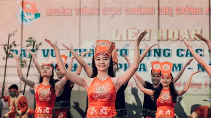 Những hình ảnh đẹp của Liên hoan dân vũ các trường CAND khu vực phía Nam