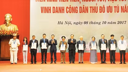 Đề nghị tặng thưởng danh hiệu “Công dân Thủ đô ưu tú” 2018 cho 10 cá nhân