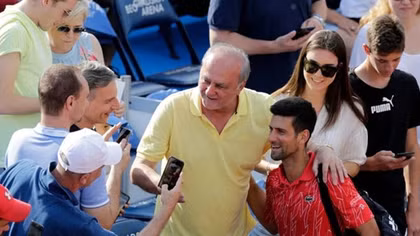Novak Djokovic dương tính với COVID-19