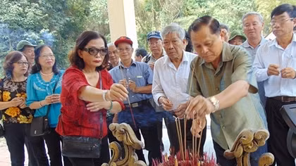 Ấm áp ngày trở lại Hòn Tàu