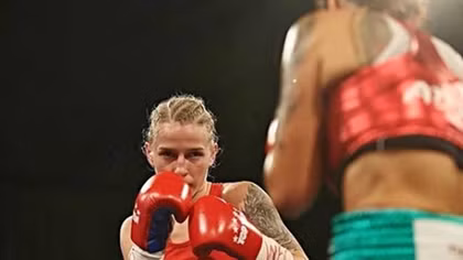 Nữ vô địch gia của boxing thế giới dương tính với COVID-19 là ai?