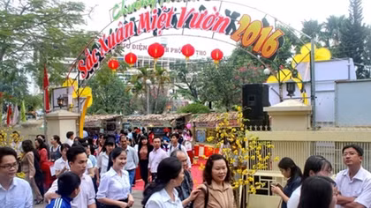 Rộn ràng “Sắc xuân miệt vườn”