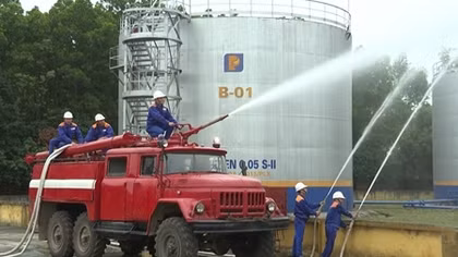 Diễn tập phương án chữa cháy tại Kho xăng dầu Phủ Đức