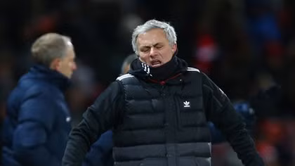 Mourinho đang dần đánh mất phòng thay đồ tại Manchester United