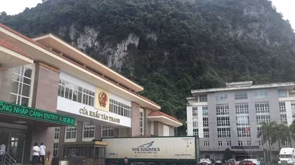 Nỗ lực thông quan hàng hoá tại cửa khẩu Tân Thanh