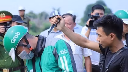 Hai nghi phạm giết nam sinh viên chạy Grab đã lên kế hoạch cướp từ trước