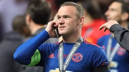 Wayne Rooney bị loại khỏi đội tuyển Anh