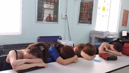 Những tình tiết mới trong vụ triệt xóa đường dây mại dâm gồm nhiều người mẫu, diễn viên