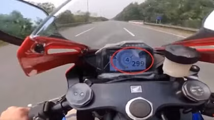Phạt hơn 10 triệu đồng lái xe máy chạy gần 300 km/h trên Đại lộ Thăng Long