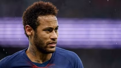 Giải cứu PSG nhưng Neymar vẫn bị CĐV la ó