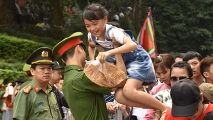 Lực lượng Công an góp phần quan trọng vào thành công Giỗ tổ Hùng Vương - Lễ hội đền Hùng 2019
