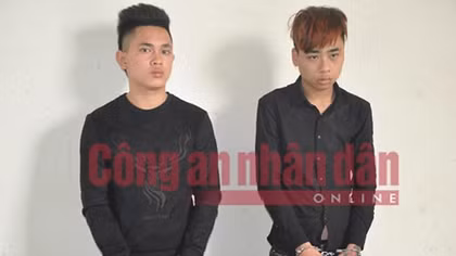Mâu thuẫn tán gái làng, 2 thanh niên bị đâm chết
