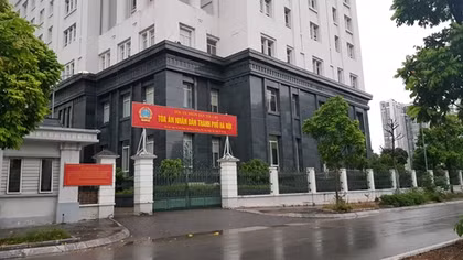 Bản án nào cho "yêu râu xanh" xâm hại 2 bé gái