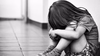 Làm gì để trẻ được sống trong môi trường an toàn?