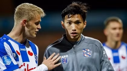 Lộ nguyên nhân Văn Hậu "dự bị dài hạn" tại SC Heerenveen
