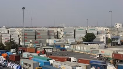 Hàng ngàn container “kẹt” cảng, doanh nghiệp ngành nhựa điêu đứng