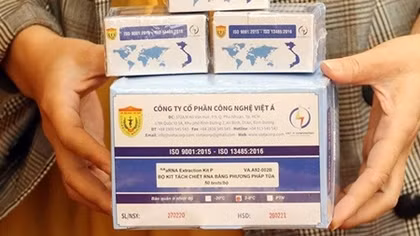 Hội Doanh nhân trẻ ủng hộ 5 tỷ đồng mua bộ kit phát hiện COVID-19