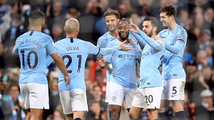 Đè bẹp Southampton, Man City lấy lại ngôi đầu