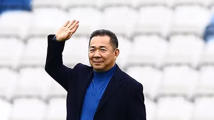 Cổ động viên Leicester City ngậm ngùi tưởng nhớ Chủ tịch Vichai Srivaddhanaprabha