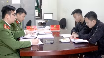 Lật tẩy mánh khóe tinh vi của tội phạm tín dụng đen