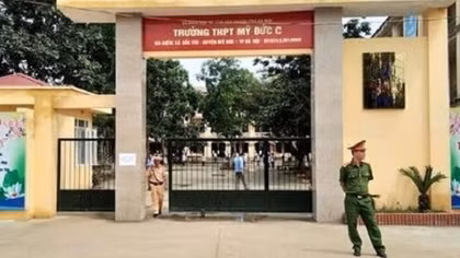 Điều tra vụ học sinh vác dao đuổi nhau trong trường học