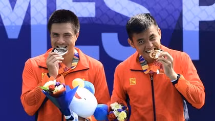 Lý Hoàng Nam lần đầu giành HCV quần vợt SEA Games 30