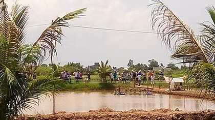 Chủ ao tôm chết với nhiều vết thương trên người