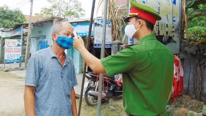 Thấm nhuần tư tưởng của Bác trong cuộc chiến chống “giặc” COVID-19