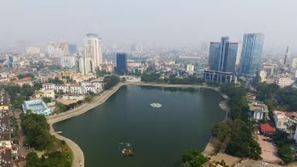 Có nên lấp hồ để nhồi thêm chung cư?