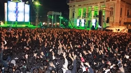 Tổ chức “Lễ hội đếm ngược – Chào năm mới 2017”