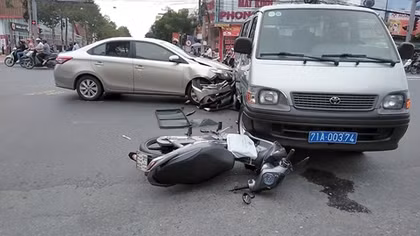 Va chạm liên hoàn trên Quốc lộ 60