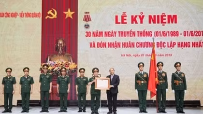 Viettel nhận Huân chương Độc lập hạng Nhất nhân Kỷ niệm 30 năm ngày thành lập