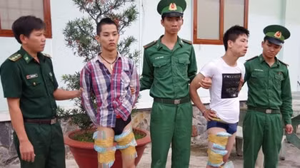 Khen thưởng các lực lượng triệt phá vụ vận chuyển 63.000 viên ma túy tổng hợp