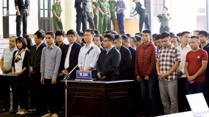 Các nhà mạng đã hưởng lợi hàng trăm tỷ từ đường dây cờ bạc trên mạng