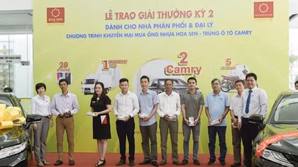 Tập đoàn Hoa Sen trao thưởng cho các Nhà phân phối, Đại lý đã trúng thưởng
