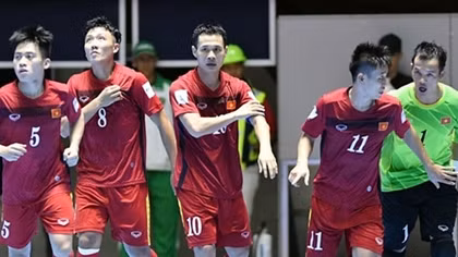 ĐT futsal Việt Nam thư giãn trước trận gặp Nga