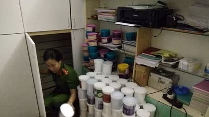 1 tấn mỹ phẩm lậu chuẩn bị tuồn vào các điểm Spa