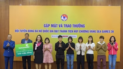 Giành HCV SEA Games 30, ĐT bóng đá nữ được thưởng gần 22 tỷ đồng