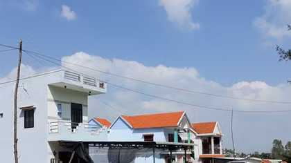 Bát nháo tình trạng xây nhà, bán đất trái phép trong vùng quy hoạch